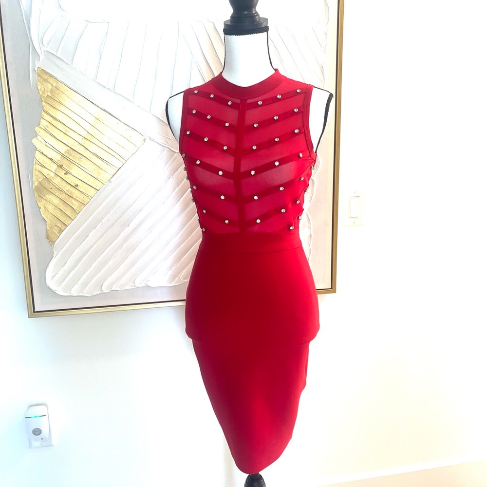Elegant Red Sleeveless Dress
